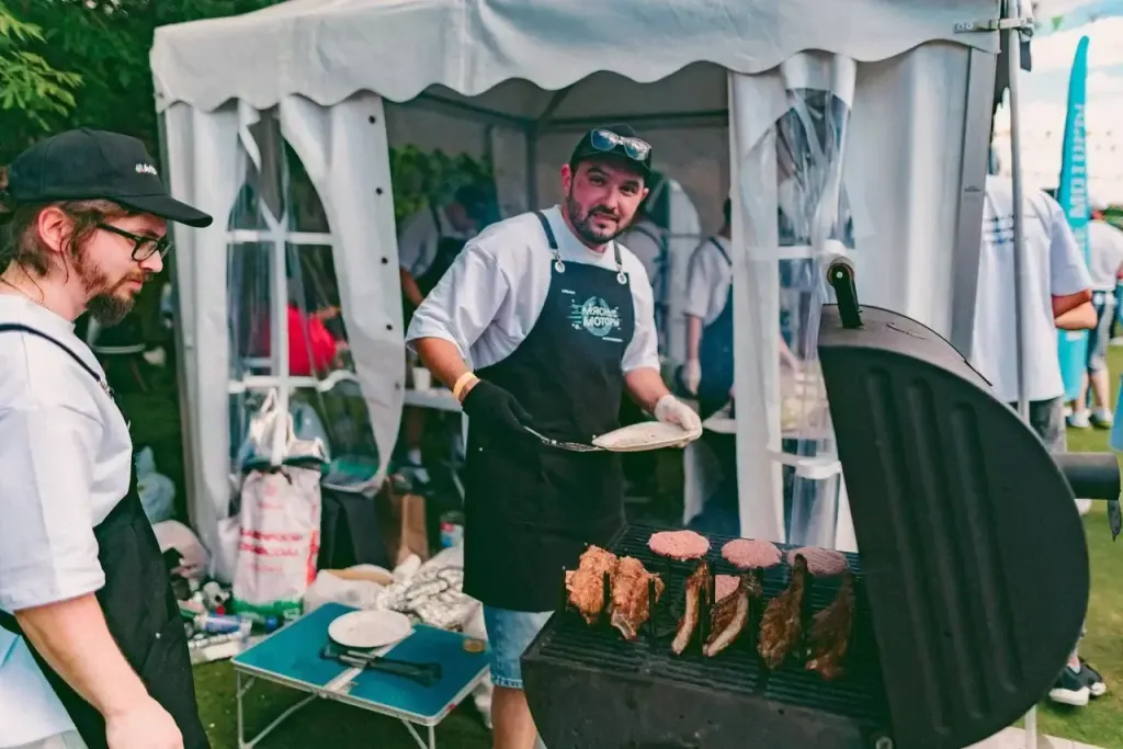 ΠΡΠ»ΠΈΠ½Π°ΡΠ½Π°Ρ BBQ-ΡΠΈΠΌΠ±ΠΈΠ»Π΄ΠΈΠ½Π³