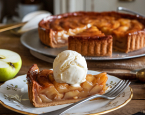 Яблочный тарт татен с мороженым