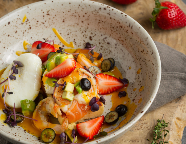 Воскресный бранч: утка с грушей, французский тост с морепродуктами, брауни с миндалем | 18+