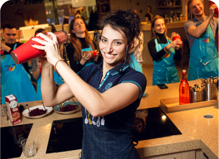 Коктейльный мастер-класс (18+)